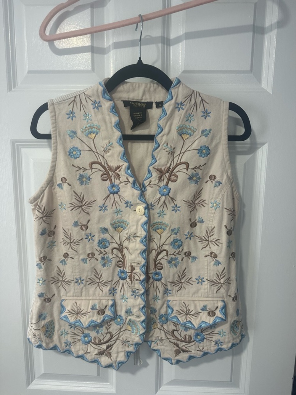 twiggy LONDON Beige Top with Blue Floral Embroidery